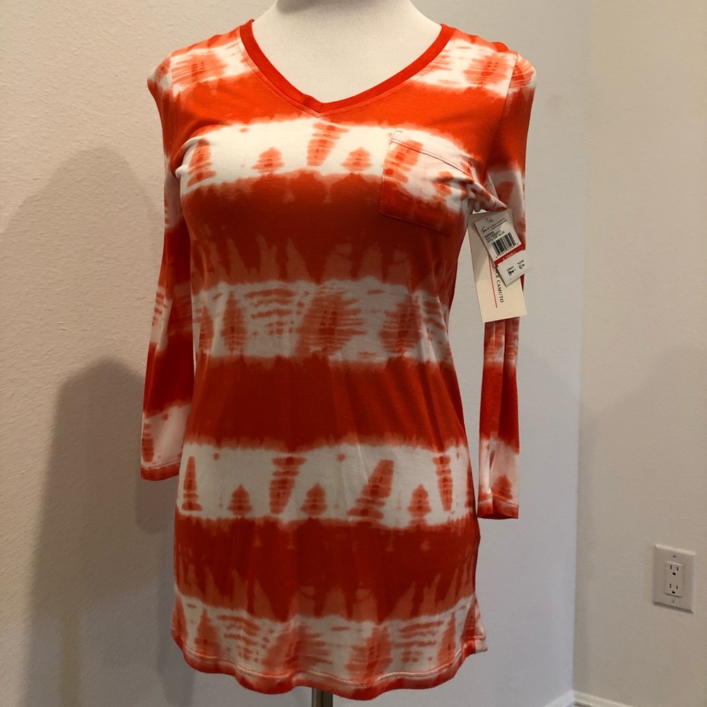 Vince Camuto, Orange/white tie died blouse. NWT